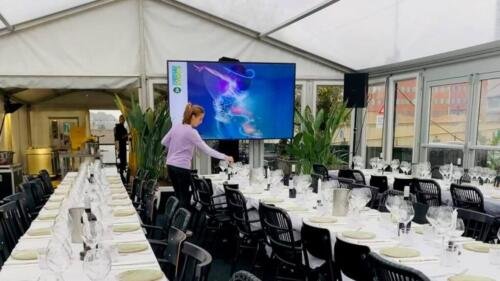 Presentatie display's corporate events @ Diner